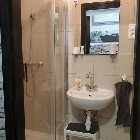 Kid Familia Panzio Balatonszarszo