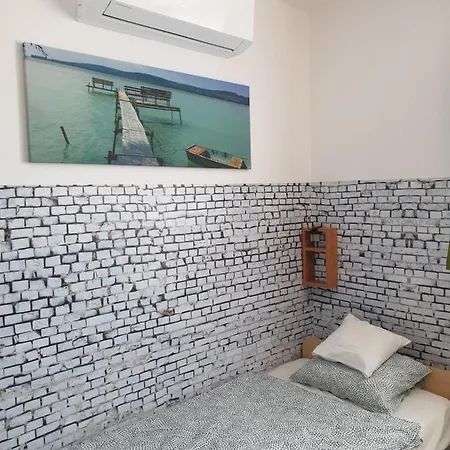 Frühstückspension Kid Familia Panzio Balatonszarszo