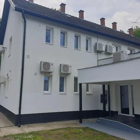 Kid Família Panzió 3*