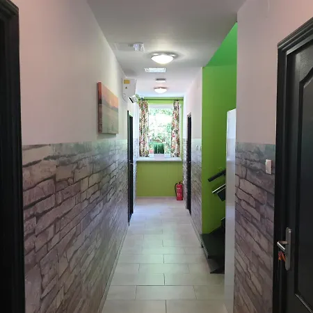 Kid Família Panzió 3* Balatonszarszo