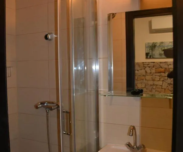 Kid Família Panzió Bed & Breakfast Balatonszarszo