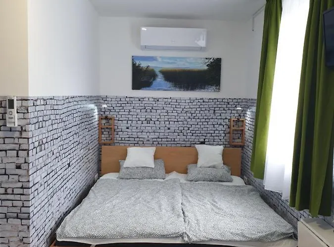 Kid Família Panzió 3* Balatonszarszo